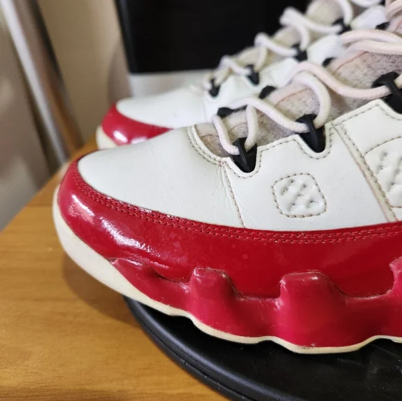 Air Jordan 9 "Gym Red" Mens. - Picture 8 of 16